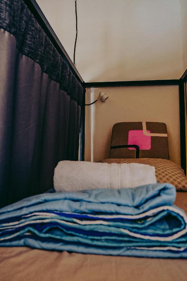 Hostel Metro Floresta Alojamiento Medellín Buitenkant foto