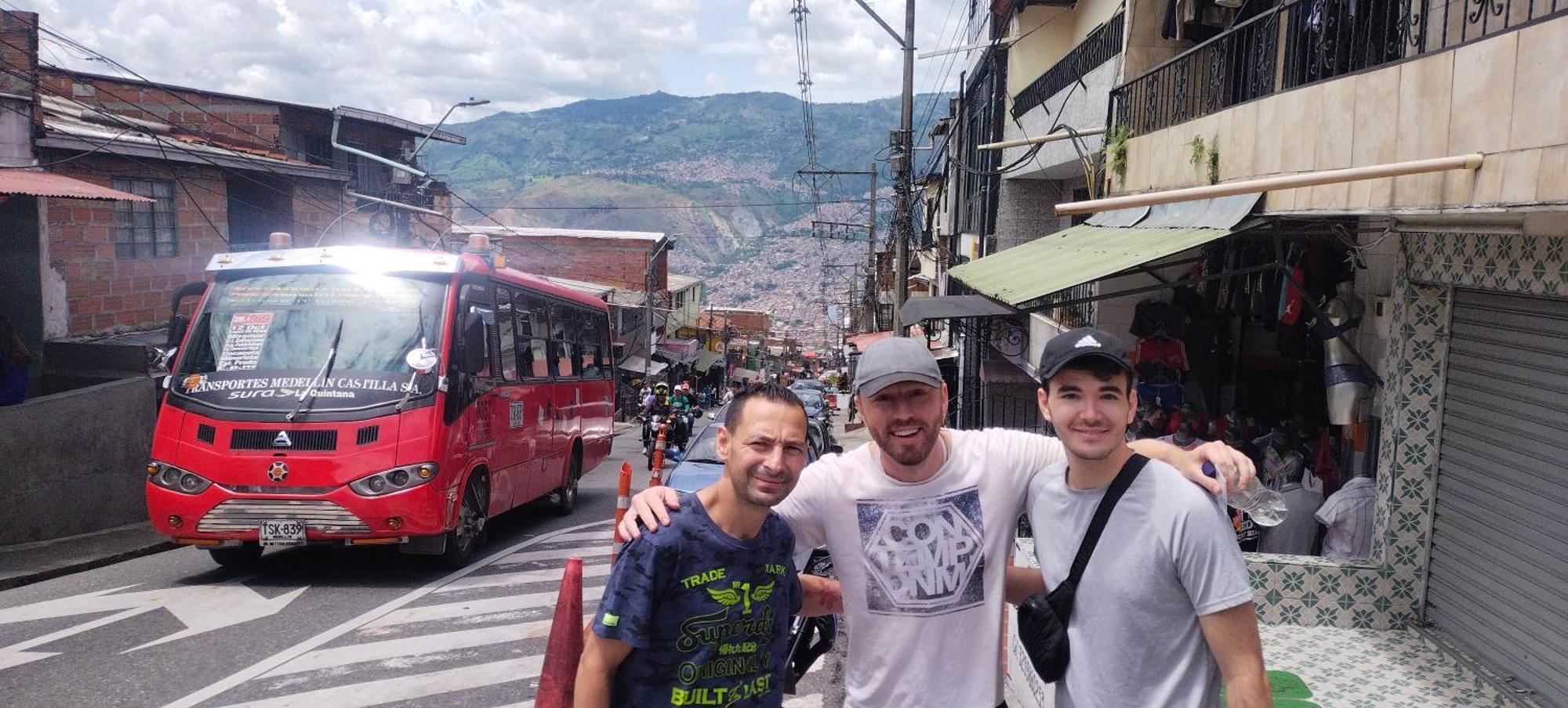 Hostel Metro Floresta Alojamiento Medellín Buitenkant foto