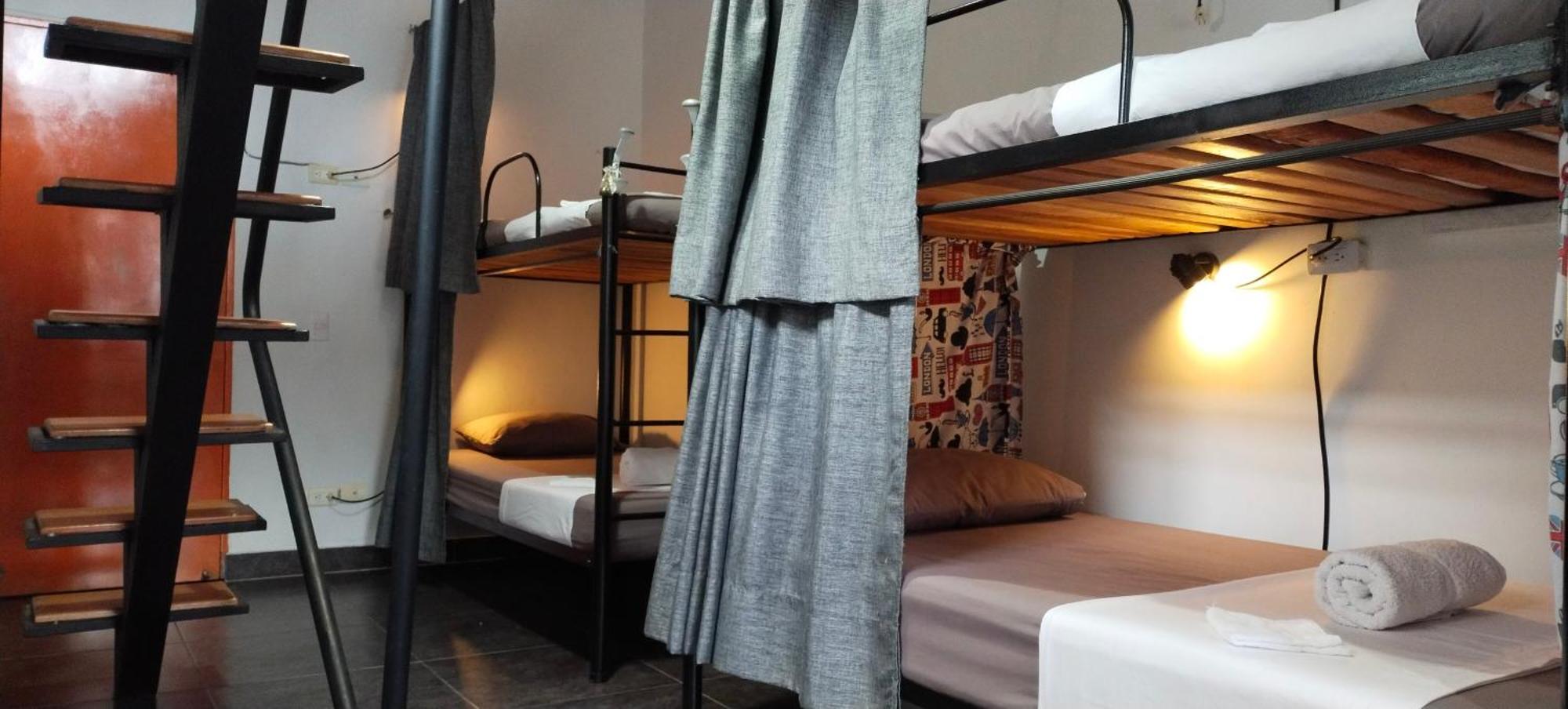 Hostel Metro Floresta Alojamiento Medellín Buitenkant foto