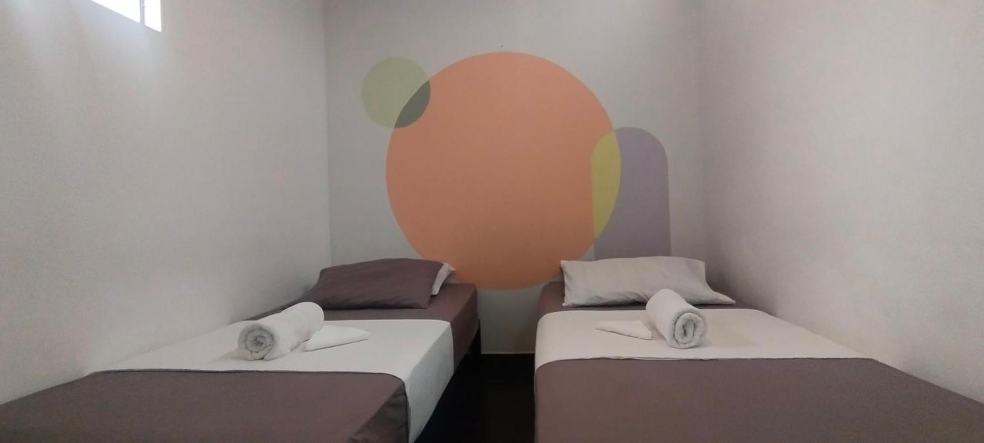 Hostel Metro Floresta Alojamiento Medellín Buitenkant foto