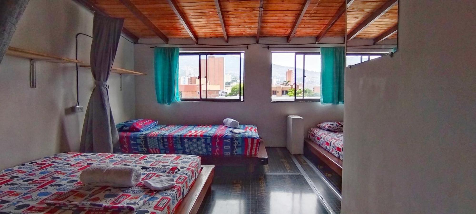 Hostel Metro Floresta Alojamiento Medellín Buitenkant foto